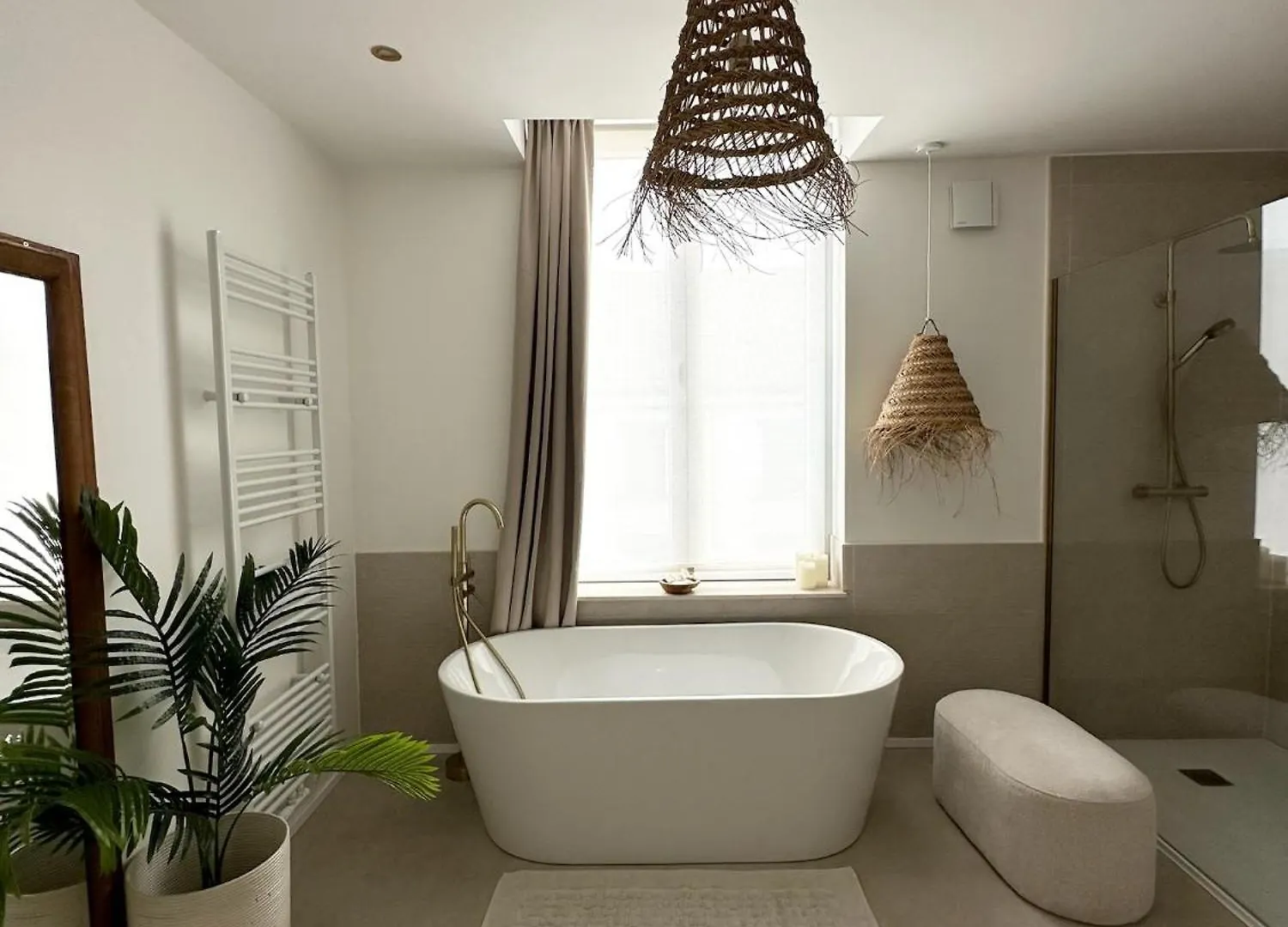 Ladar House Apartment Frasnes-lez-Gosselies Homestay